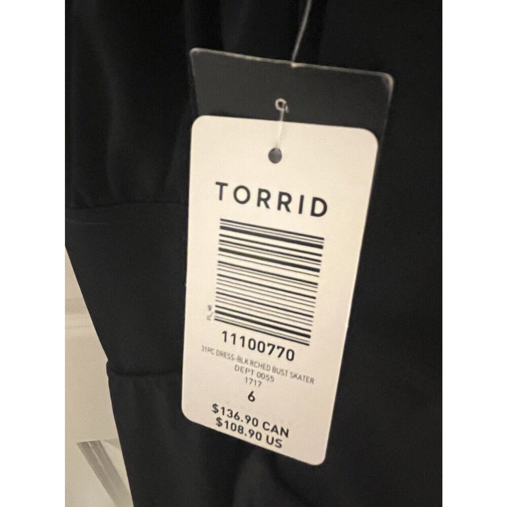NWT Torrid Women’s Black Wireless Rouched top Swim skater dress Size 6 - Picture 6 of 8